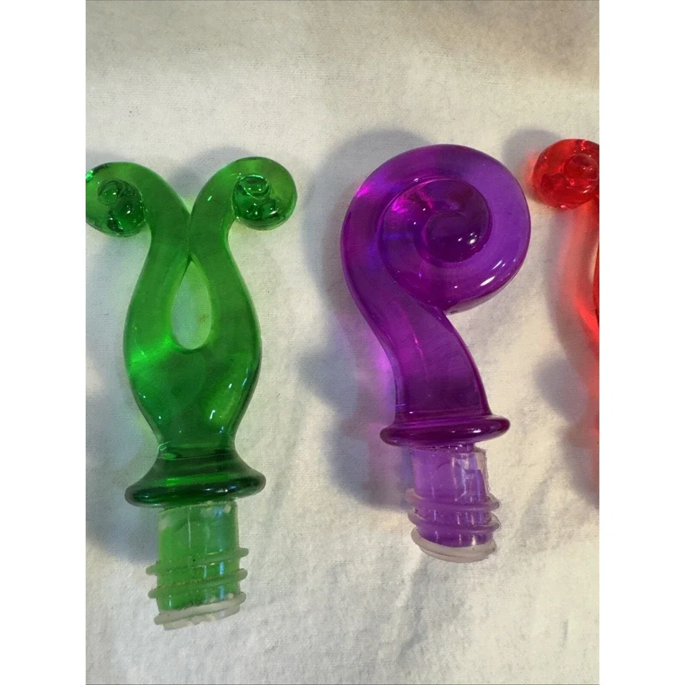 Set of 4 Vintage Acrylic Lucite Swirl Whimsical Bottle‎ Wine Liquor Stoppers
